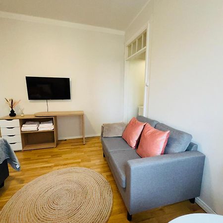 Your Chic Vibrant Airbnb Helsinki Exterior foto